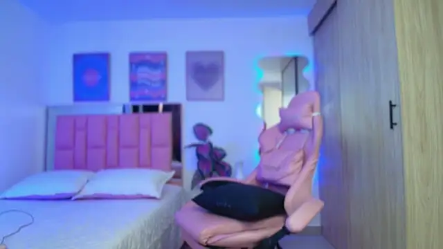 lunesweet online show from September 9, 2025, 2:37 pm