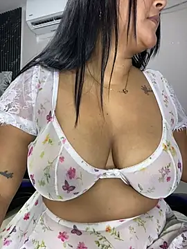 sashaoficial  online show from May 11, 2026, 11:24 pm