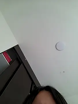 Snapshot of Yuli_Mars chatting on June 6, 2026, 3:28 pm Yuli Mars online show from June 6, 2026, 3:28 pm
