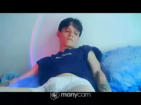 santihot089 online show from February 4, 2026, 8:15 pm