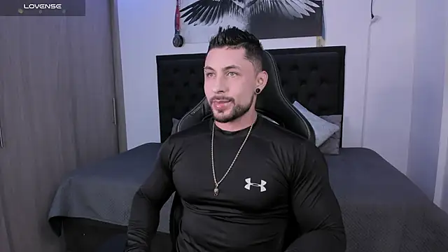 santi aesthetic online show from October 6, 2025, 2:46 am