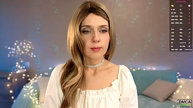 mis seductive online show from November 12, 2025, 1:37 pm