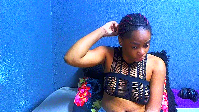 SMALLBOOBSXX online show from August 4, 2026, 5:34 am