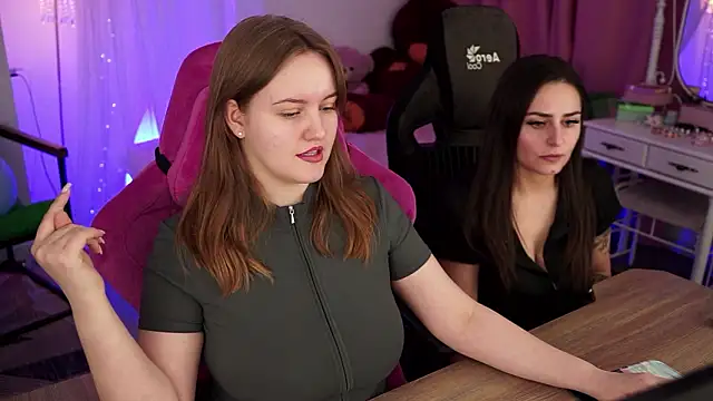 ValeriiMills online show from March 22, 2026, 3:24 pm