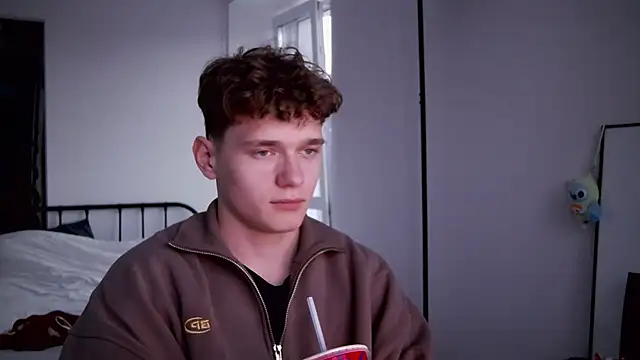 DanyDavis online show from September 18, 2025, 2:31 pm