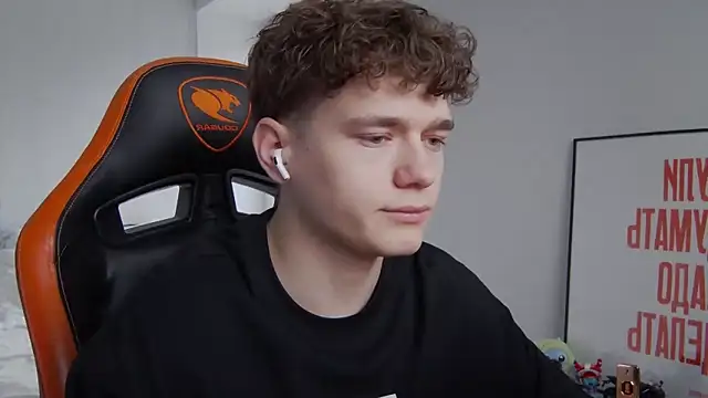 DanyDavis online show from November 21, 2025, 10:58 am