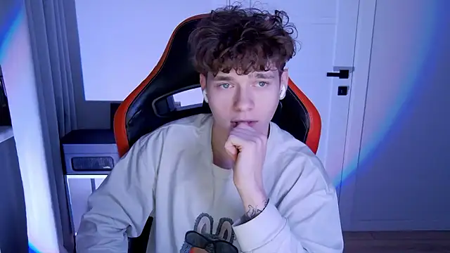 DanyDavis online show from January 12, 2026, 7:31 pm