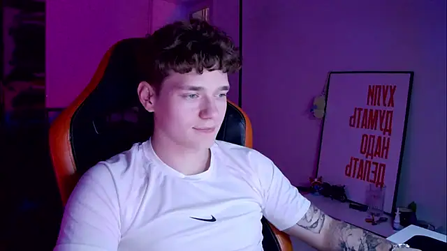 DanyDavis online show from October 4, 2025, 7:26 pm