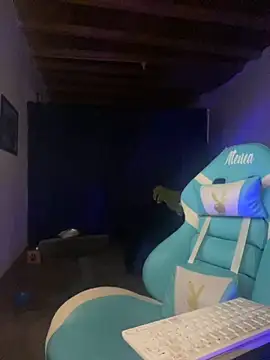 venusgh  online show from October 9, 2025, 4:02 am