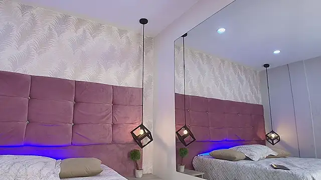 Jenna-Mitchell online show from September 22, 2025, 3:45 am