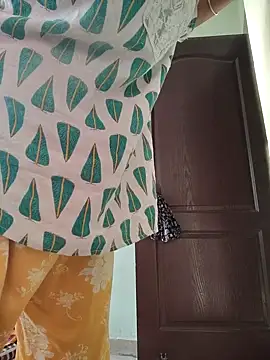 Desi Bhabi 01 online show from November 6, 2025, 2:59 am