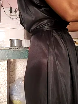 Desi Bhabi 01 online show from November 14, 2025, 5:11 am