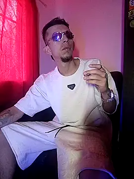 Chris  Jones online show from September 25, 2025, 9:21 pm