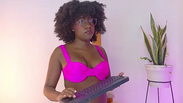 Snapshot of RachelStonne chatting on January 6, 2026, 12:09 pm RachelStonne online show from January 6, 2026, 12:09 pm