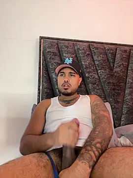 PapiStan online show from October 21, 2025, 6:24 am