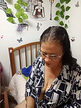 katrina perez online show from April 25, 2026, 10:18 pm
