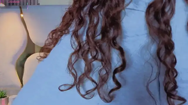 AmmberJones online show from December 3, 2025, 12:04 pm