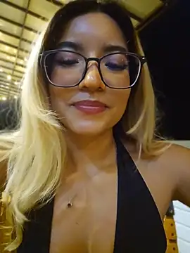 Pretty roxxyy online show from April 25, 2026, 12:13 am