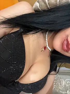 QueenLujaine online show from May 10, 2026, 6:10 pm