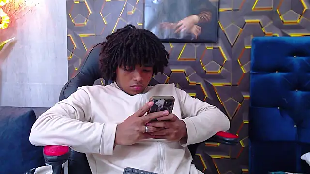 Snapshot of black_king_241 chatting on February 28, 2026, 2:55 am black king 241 online show from February 28, 2026, 2:55 am