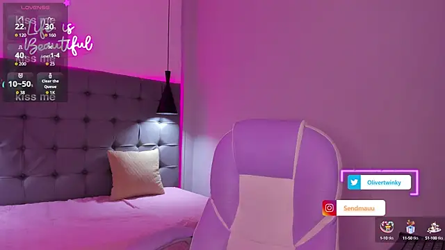 OliverTwinky online show from September 26, 2025, 1:40 pm