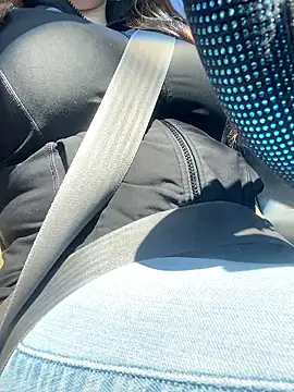 bankruptbabe online show from September 28, 2025, 7:54 pm