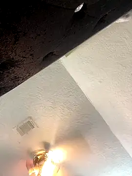 bankruptbabe online show from October 22, 2025, 8:52 pm