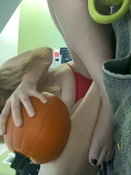 bankruptbabe online show from October 30, 2025, 4:48 pm