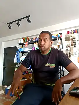 elnegro707070 online show from October 12, 2025, 7:04 pm