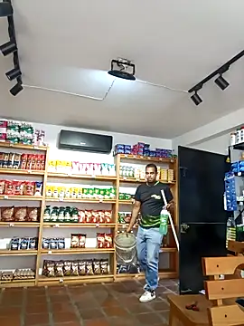 elnegro707070 online show from October 21, 2025, 2:38 pm