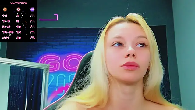 Snapshot of AlessiaCroft chatting on March 18, 2026, 5:10 am AlessiaCroft online show from March 18, 2026, 5:10 am