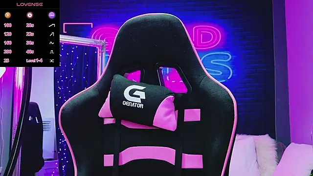 Snapshot of AlessiaCroft chatting on March 23, 2026, 5:07 am AlessiaCroft online show from March 23, 2026, 5:07 am