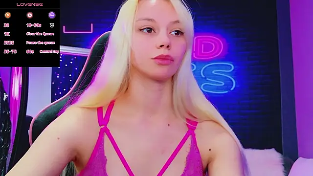 Snapshot of AlessiaCroft chatting on March 21, 2026, 5:08 am AlessiaCroft online show from March 21, 2026, 5:08 am