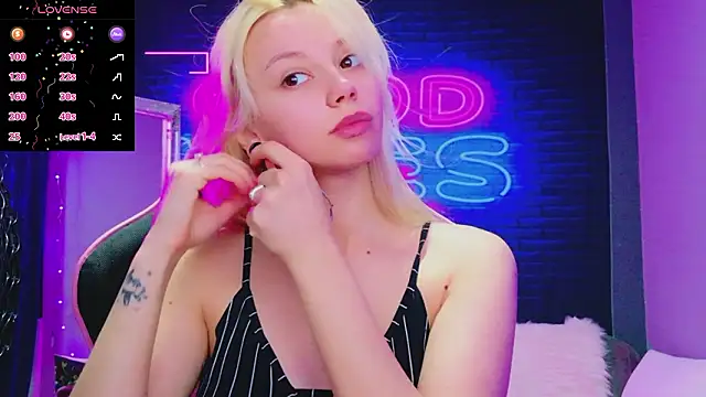 Snapshot of AlessiaCroft chatting on March 15, 2026, 3:46 am AlessiaCroft online show from March 15, 2026, 3:46 am