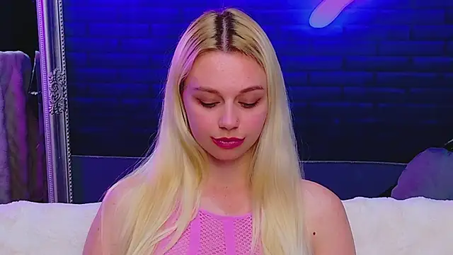 AlessiaCroft online show from June 5, 2026, 6:52 am