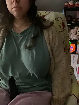 w3tkittty online show from November 18, 2025, 3:26 pm