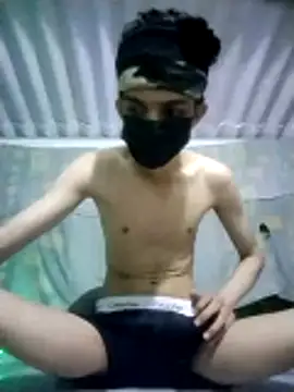 HannanKhan25 online show from March 11, 2026, 7:52 pm