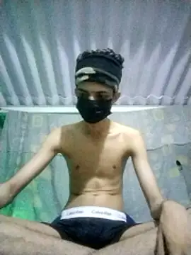 HannanKhan25 online show from March 19, 2026, 11:38 pm