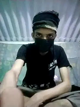 HannanKhan25 online show from March 22, 2026, 10:22 pm