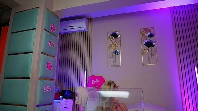 SabrinaJade online show from July 4, 2026, 5:58 am