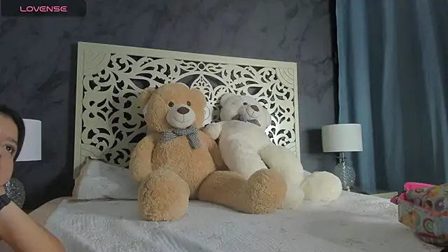 Amyblack   online show from March 10, 2026, 11:42 pm