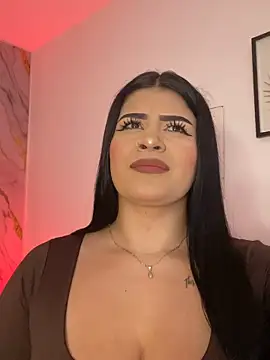 Kariina  69 online show from May 5, 2026, 2:03 am