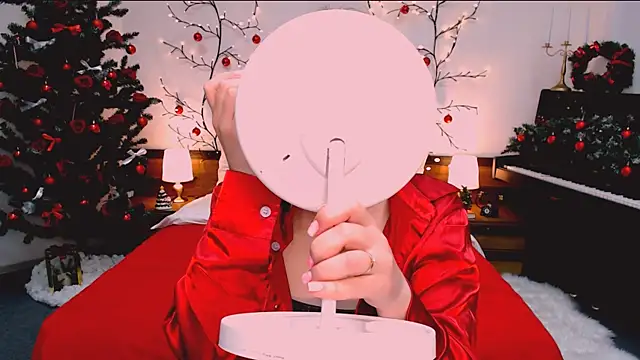 marshmallowee online show from December 17, 2025, 8:14 pm