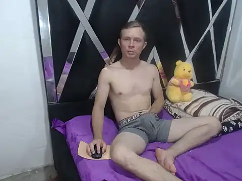 hot mann11 online show from November 16, 2025, 10:57 pm