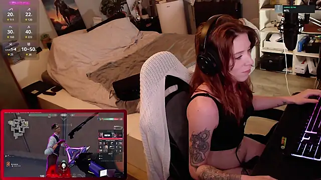 Horny Makima online show from October 26, 2025, 9:42 am