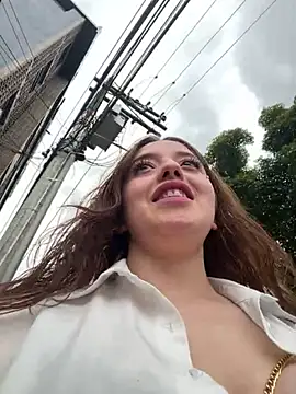 Baby  Otaku online show from October 31, 2025, 5:42 pm