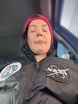 MeekyRich online show from February 13, 2026, 3:17 am