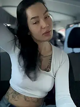 MeekyRich online show from November 19, 2025, 2:22 am