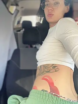 MeekyRich online show from October 1, 2025, 4:17 am