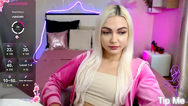 LinaLirian online show from October 19, 2025, 1:47 pm